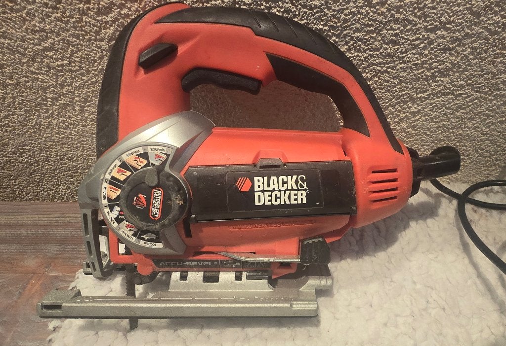 Black+Decker KS900S Decoupeerzaag 620W | Werkt goed, Ophalen, Gebruikt, 600 tot 1200 watt, Black & Decker