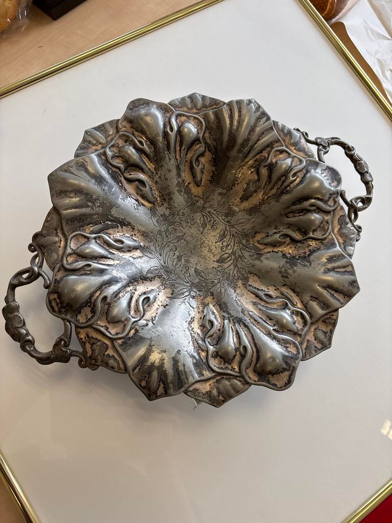 Verzilverde schaal met handvatten, Antiek en Kunst, Antiek | Schalen, Ophalen of Verzenden