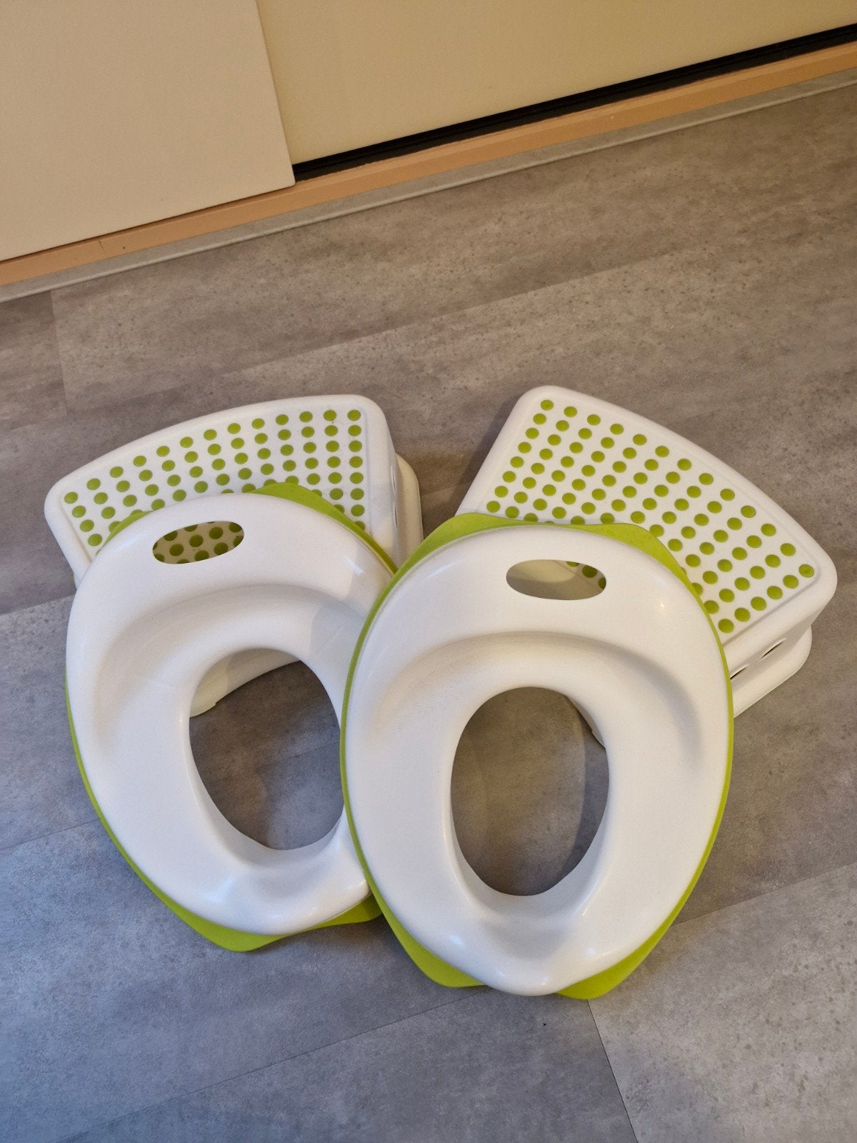 2 sets WC bril verkleiner en krukjes voor peuters/kleuters, Ophalen, Gebruikt
