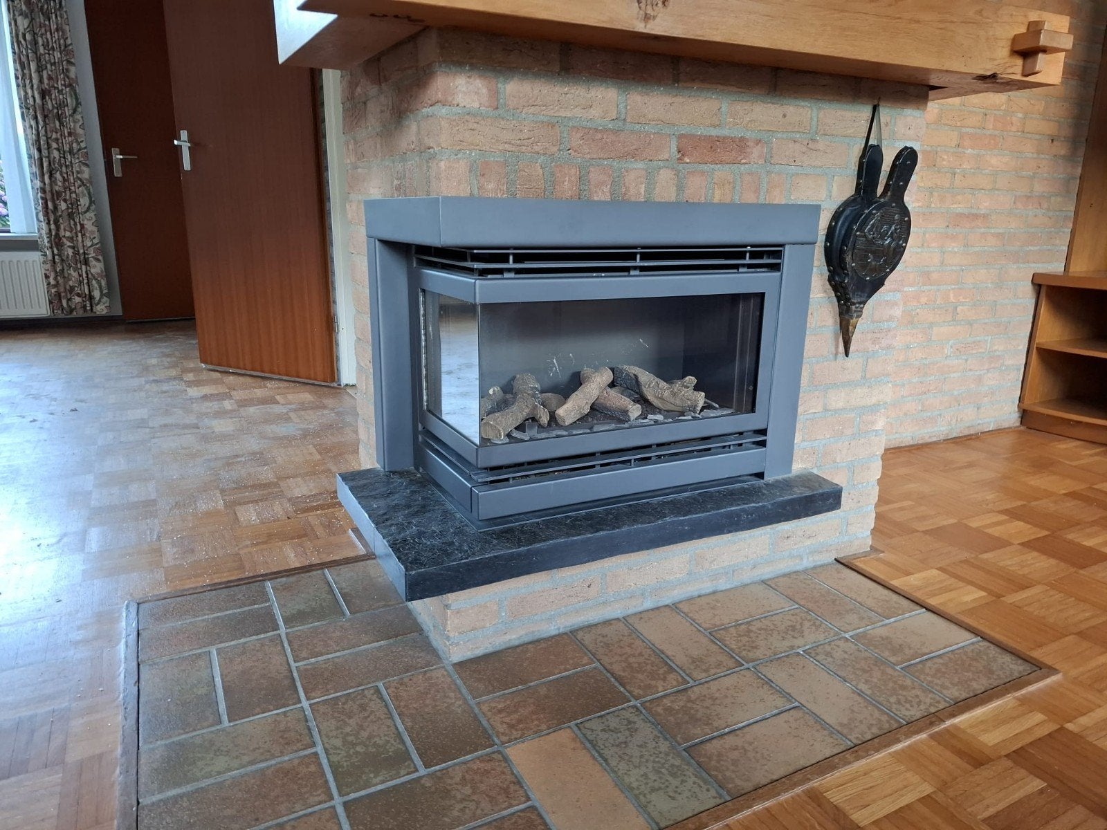 Gaskachel hoek met afstandsbediening, Huis en Inrichting, Ophalen, Gebruikt, Inbouwhaard, Gashaard
