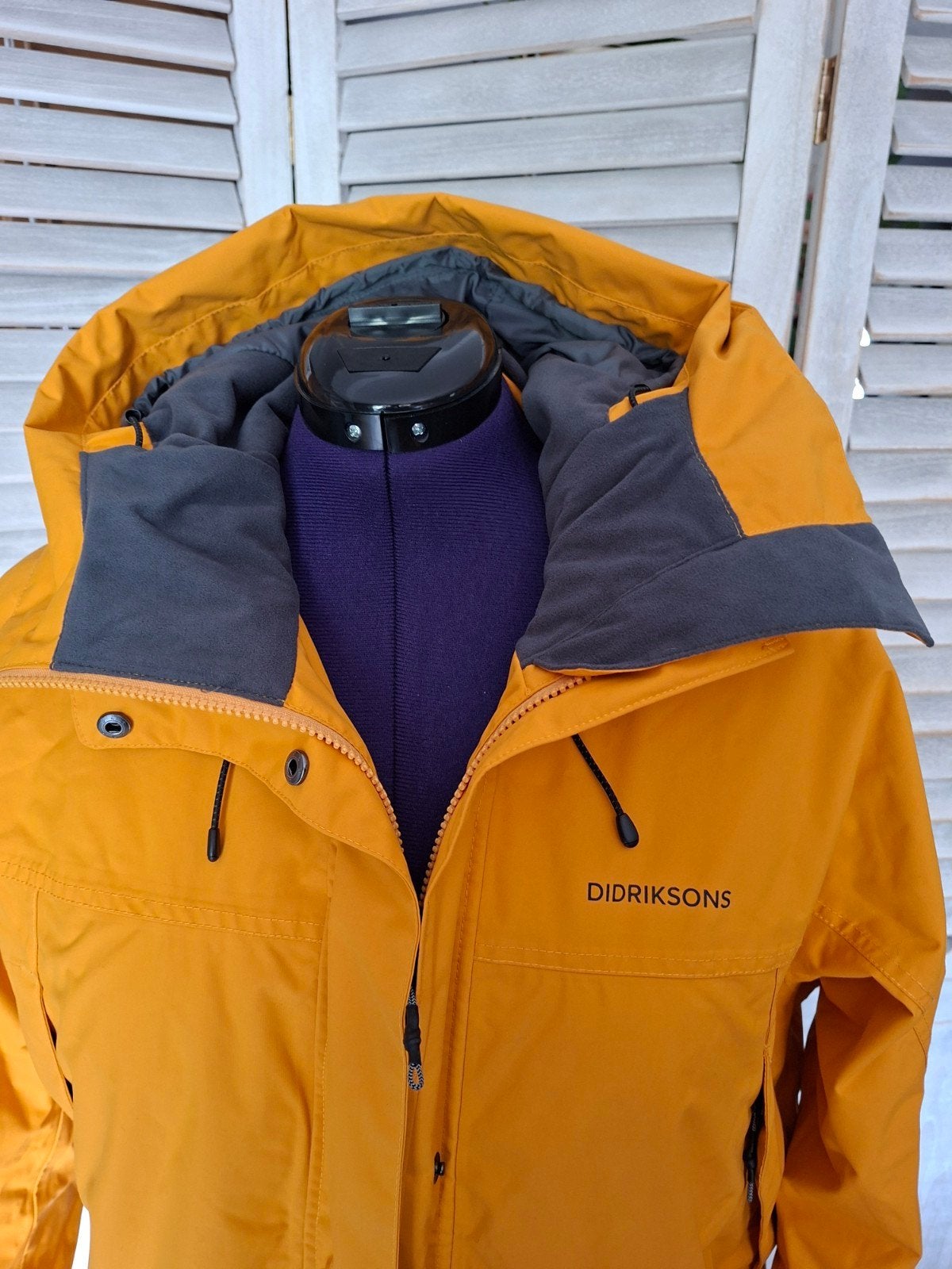 Didriksons dames waterproof herfstjas mt 52 valt klein, zgan, Verzenden, Geel, Maat 46/48 (XL) of groter, Zo goed als nieuw