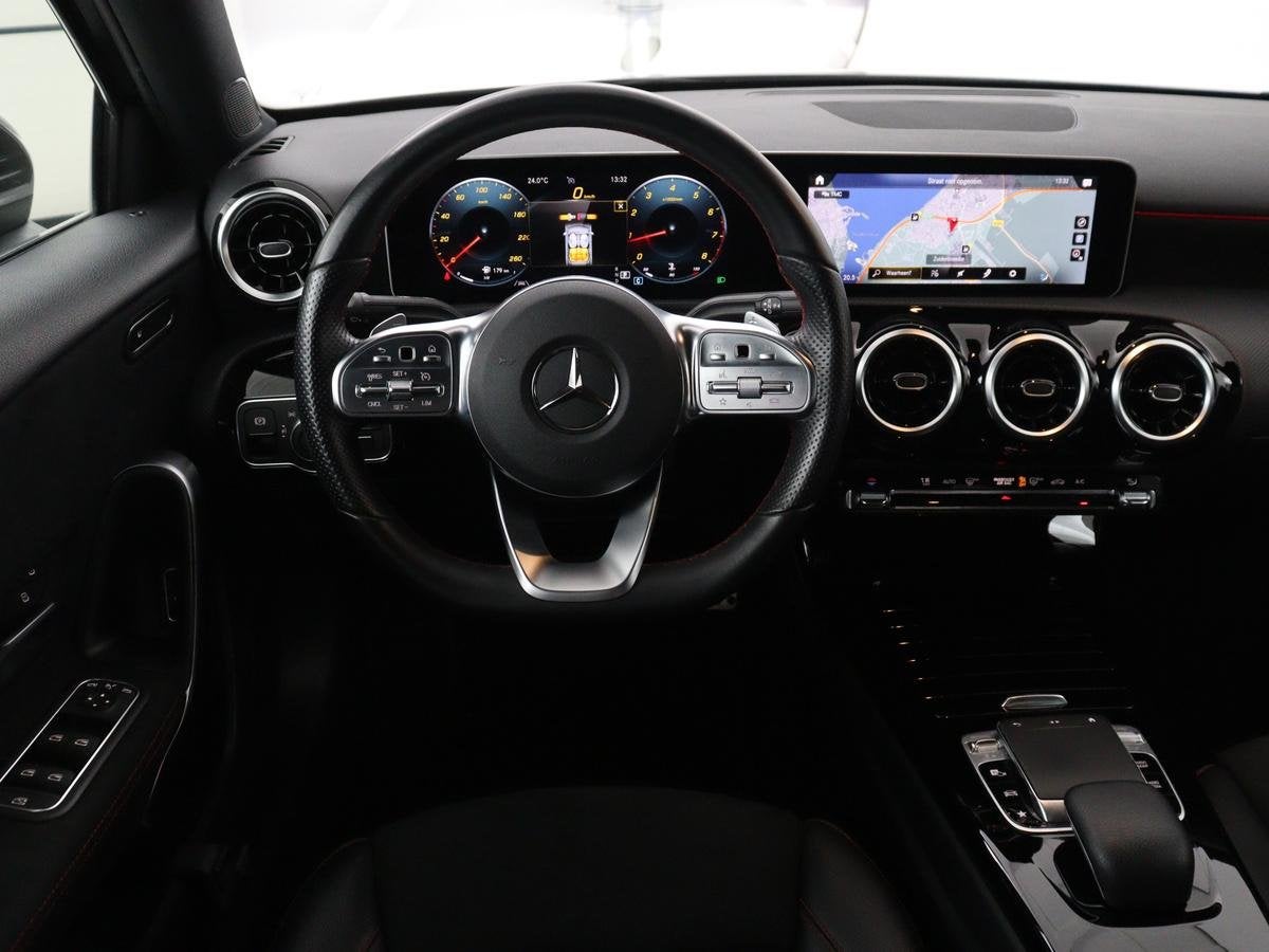 Mercedes-Benz A-klasse 180 Business Solution AMG | Leder/alc, Auto's, Gebruikt, 4 cilinders, Automatische klimaatregeling, Origineel Nederlands
