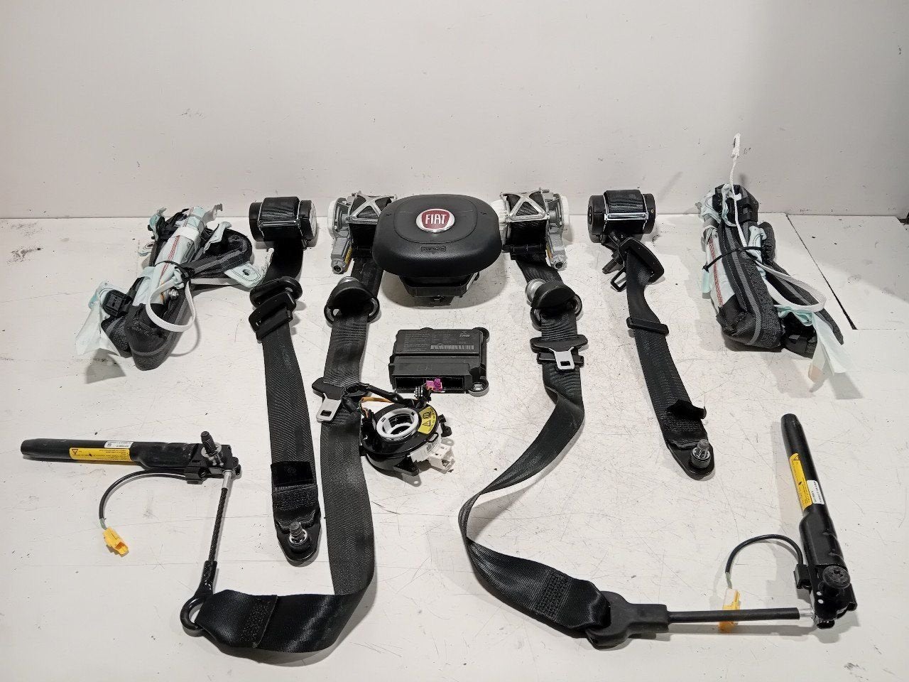 Airbag set Fiat Panda, Onderdelen@venauto.nl, Van der Ven Autorecycling B.V., Gebruikt, Ettenseweg 76, 4706 PB Roosendaal, The Netherlands
