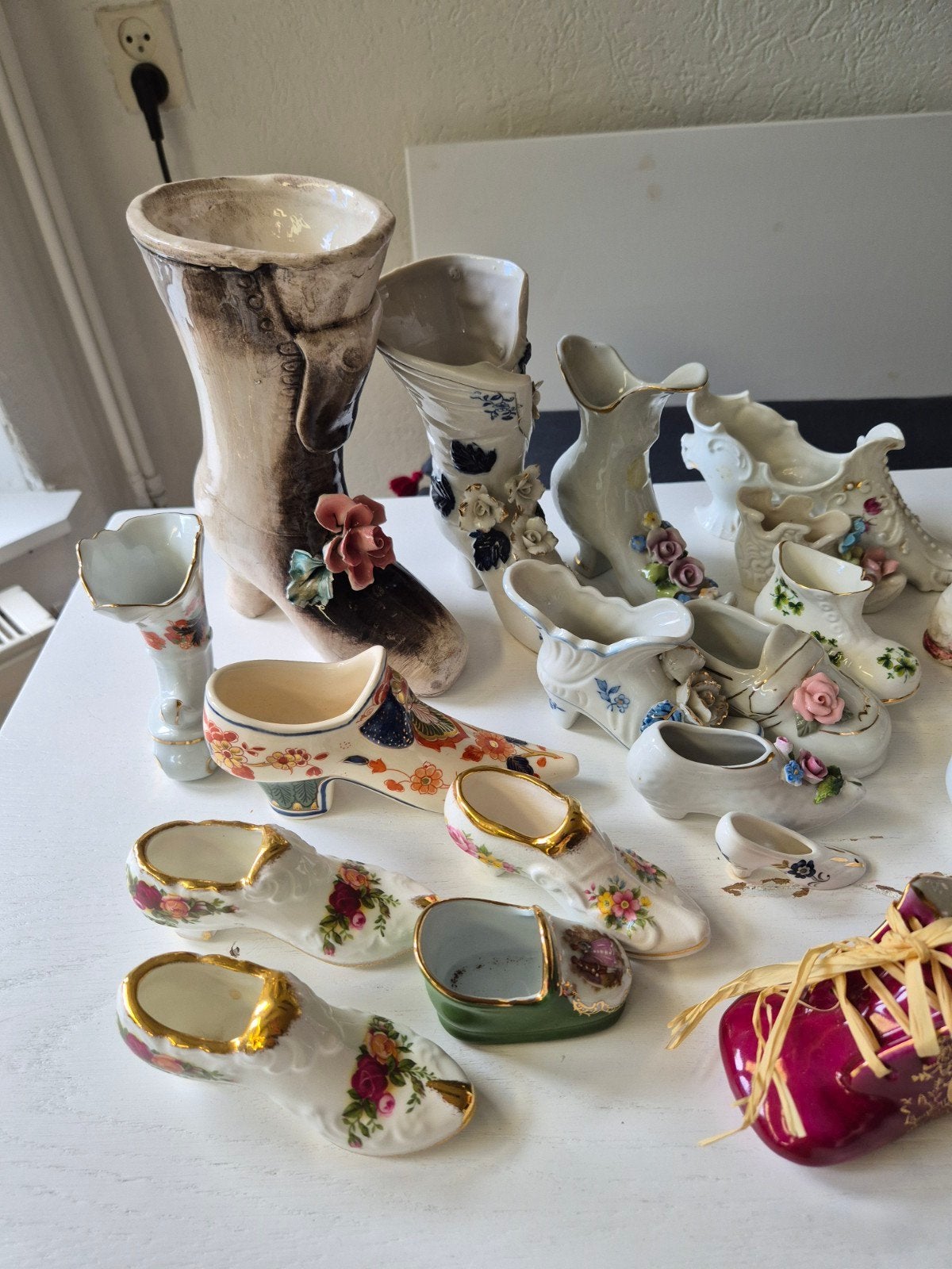 Grote collectie miniatuur schoenen en klompjes, Ophalen