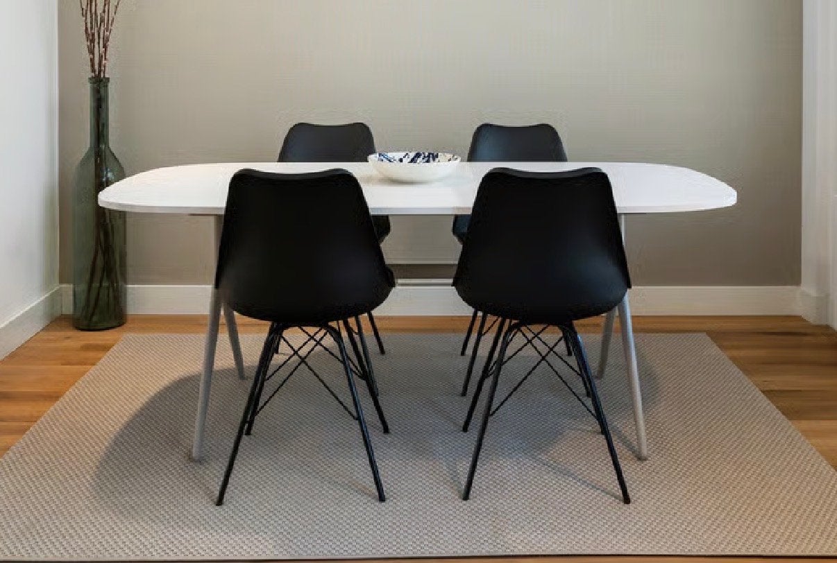 IKEA Oppeby eettafel met 4 stoelen - wit/zwart, Ophalen, Kunststof, Gebruikt, 50 tot 100 cm