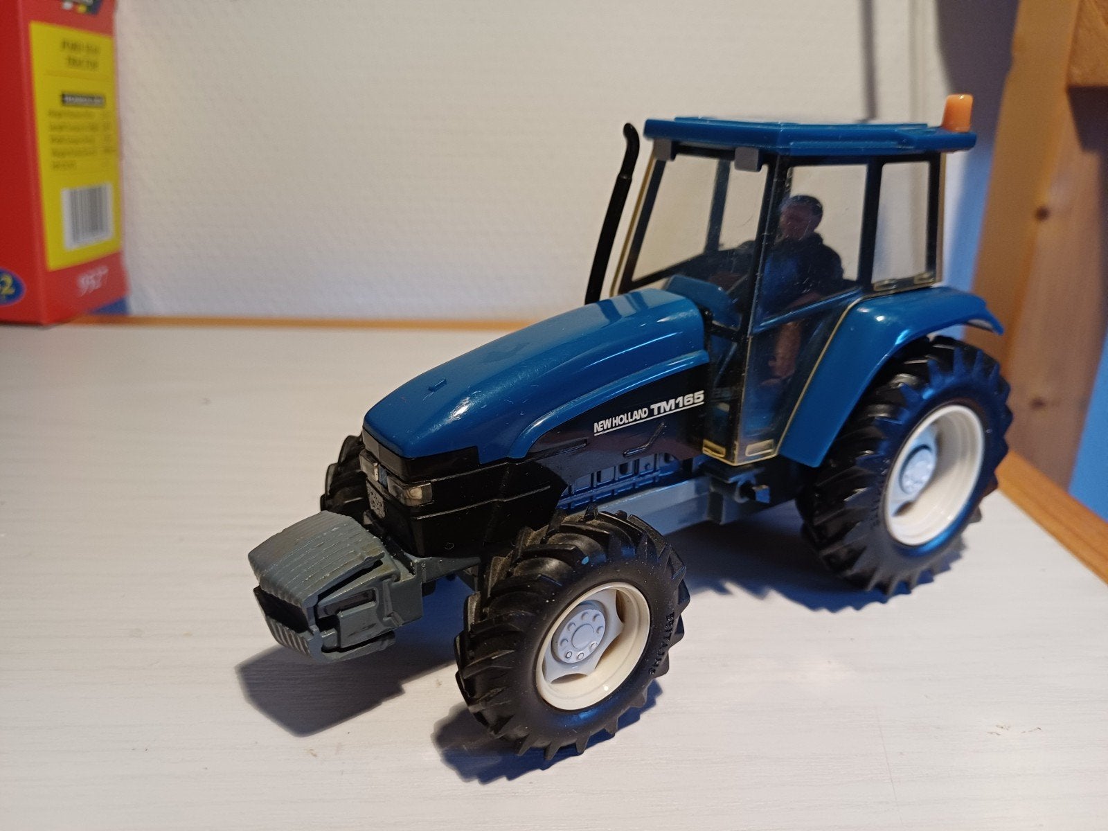 Britains New Holland TM165, Hobby en Vrije tijd, Ophalen of Verzenden, Zo goed als nieuw, Tractor of Landbouw, Britains