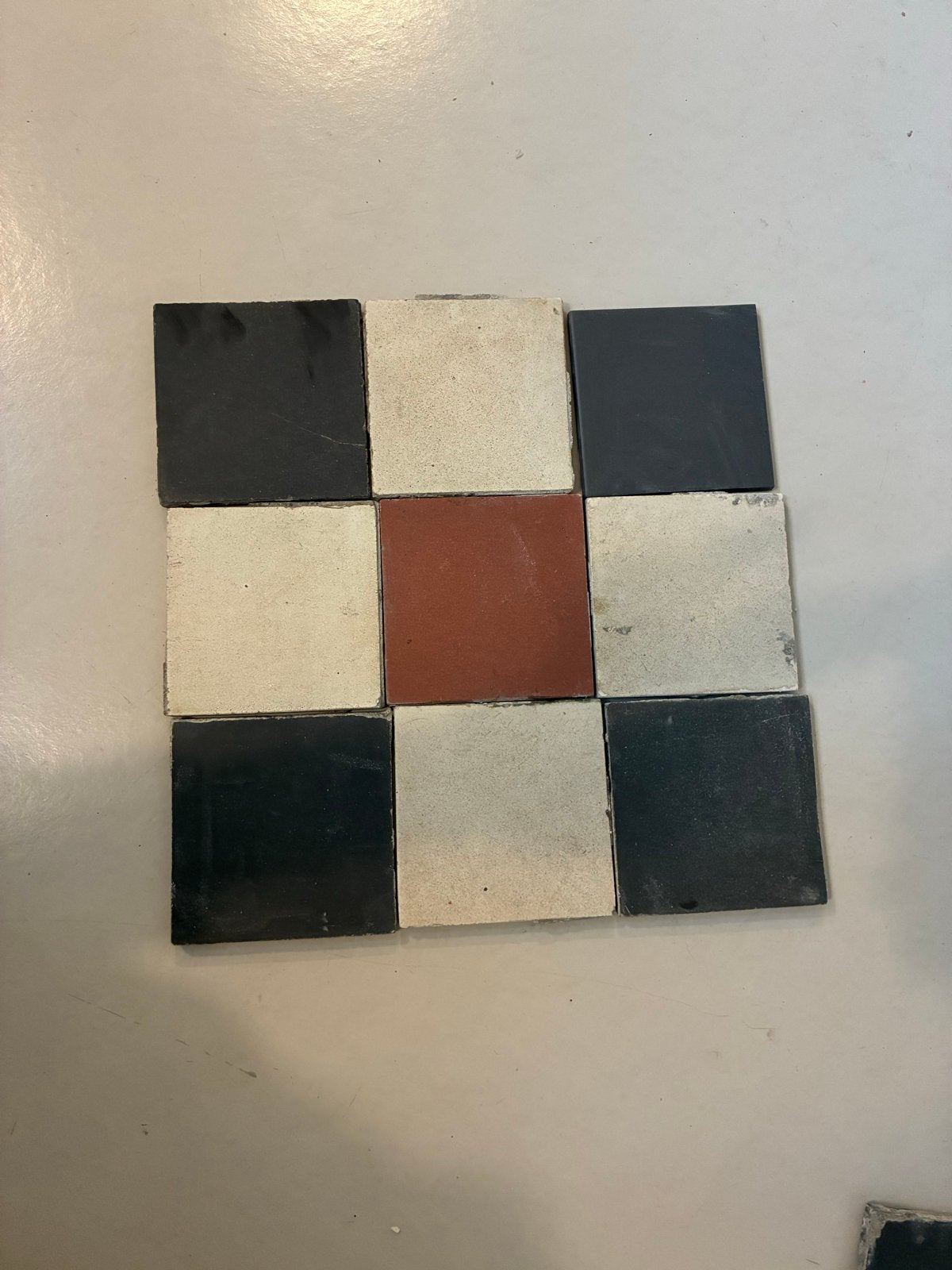 Antieke REMA tegels jaren 30 zwart wit rood, Ophalen, Overige materialen, Gebruikt, Minder dan 20 cm