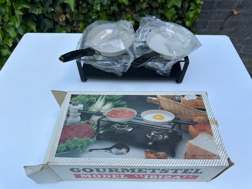 Gourmetstel Model Ibiza - gebruikt in doos, Ophalen of Verzenden, Nieuw, Minder dan 4 personen