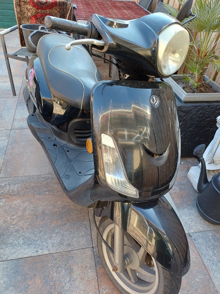 Scooter, Ophalen, Gebruikt, Maximaal 45 km/u, Benzine