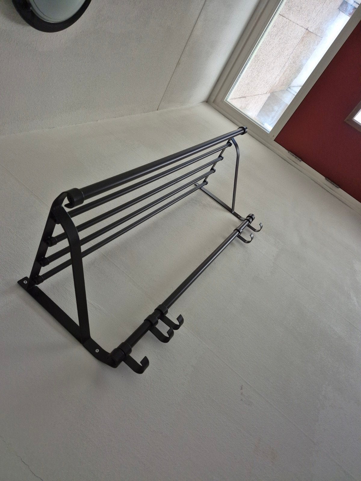 Zwarte metalen wandkapstok met hoedenrek en haken, Zo goed als nieuw, Minder dan 100 cm, Metaal, Ophalen