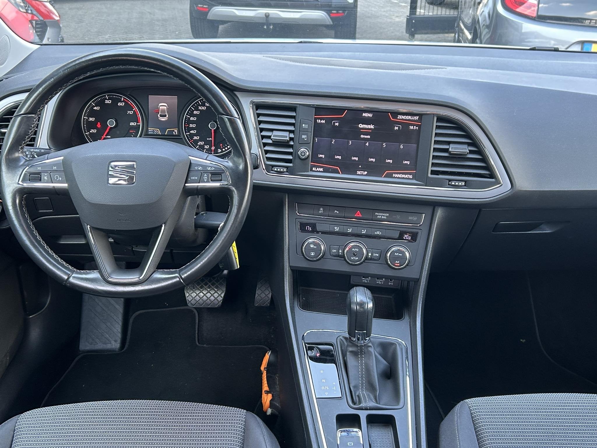 SEAT Leon 1.0 EcoTSI Style Business Intense | Automaat | Par, Parkeersensor, Stof, Gebruikt, Met garantie (alle)