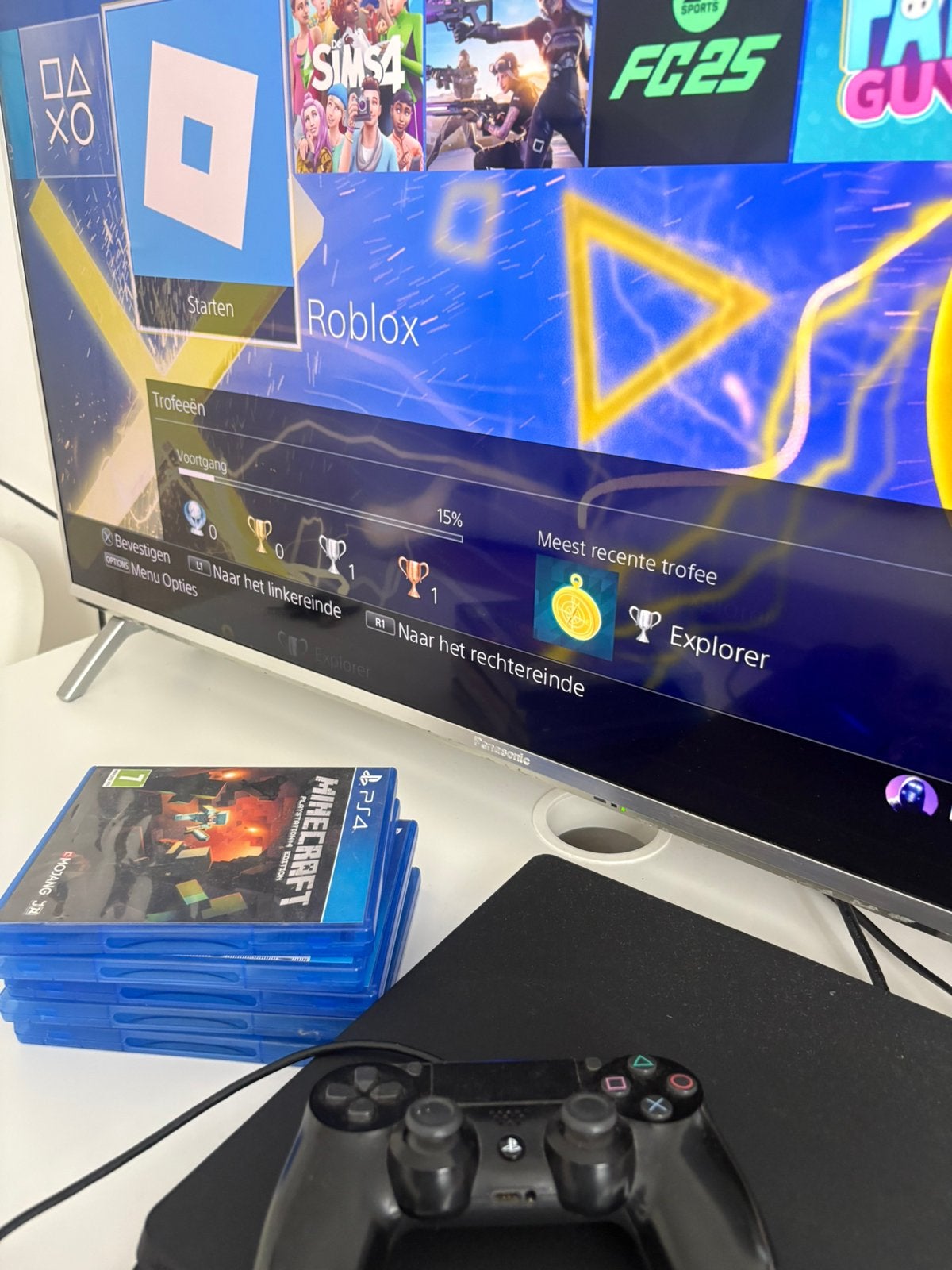 PlayStation 4 Slim 1TB, Met games, Ophalen of Verzenden, Zo goed als nieuw, 500 GB