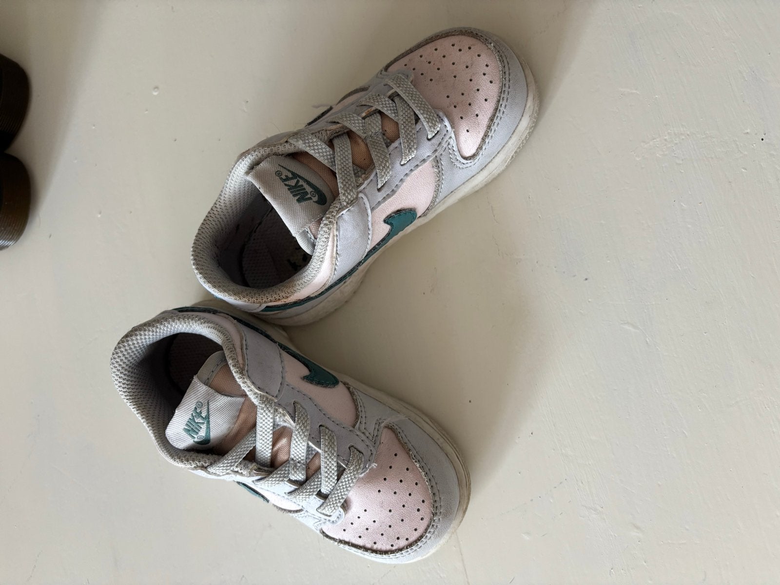 Nike Dunk Low Roze/Grijs Maat 23.5, Ophalen, Gebruikt, Jongetje of Meisje, Schoentjes