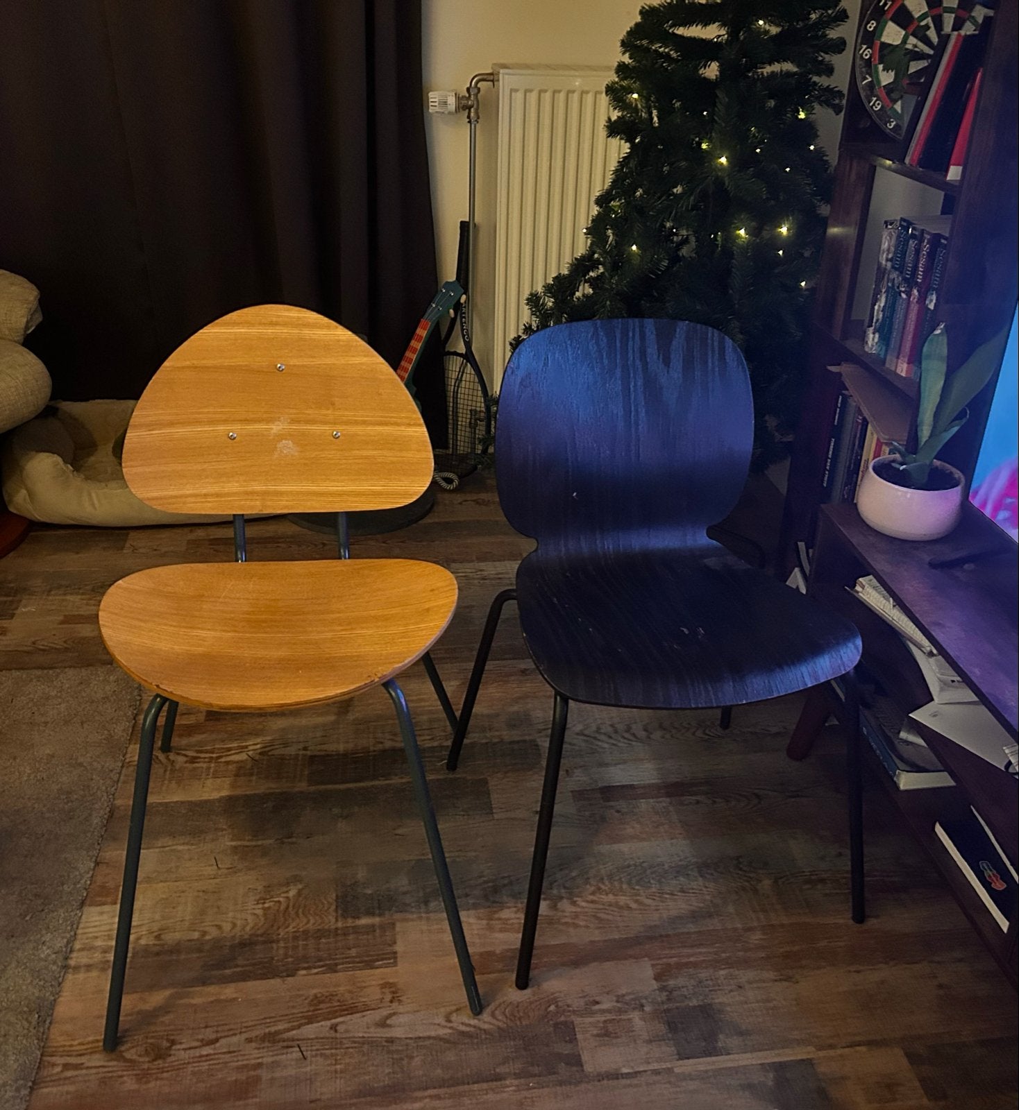 Twee gratis stoelen - Hout en Metaal, Huis en Inrichting, Ophalen, Gebruikt, Twee, Overige kleuren