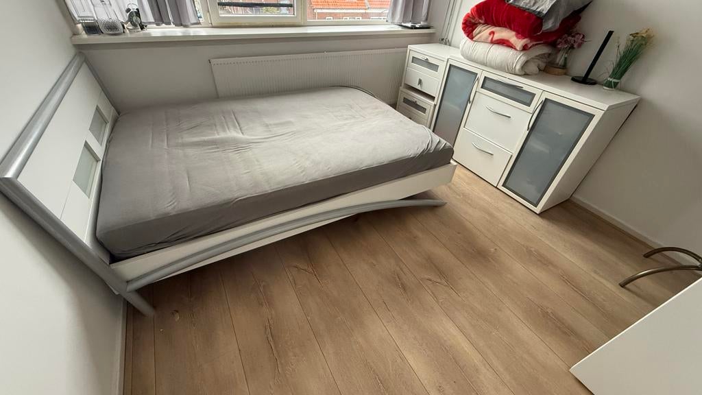 Wit bedframe met hoofdbord, Ophalen, Gebruikt, Wit, Tweepersoons