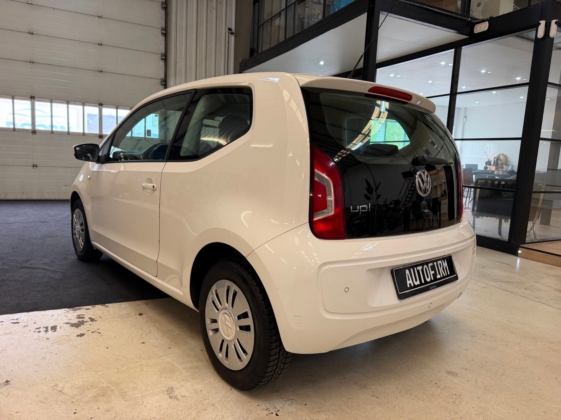 Volkswagen Up! 1.0 high up! BlueMotion Nette Auto Lage km De, Voorwielaandrijving, Stof, Gebruikt, Electronic Stability Program (ESP)