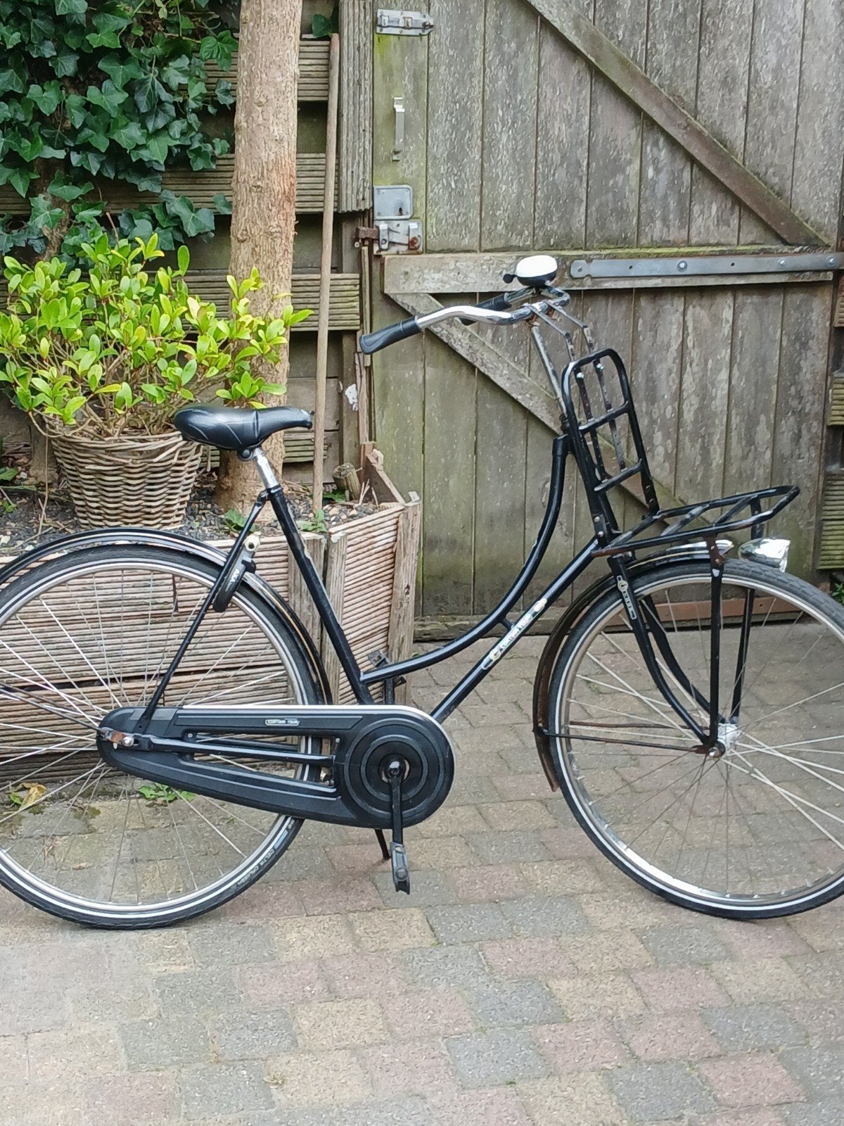 leuke weduwe 28 inch met belletje en Voordrager, 53 tot 56 cm, Ophalen, Gebruikt
