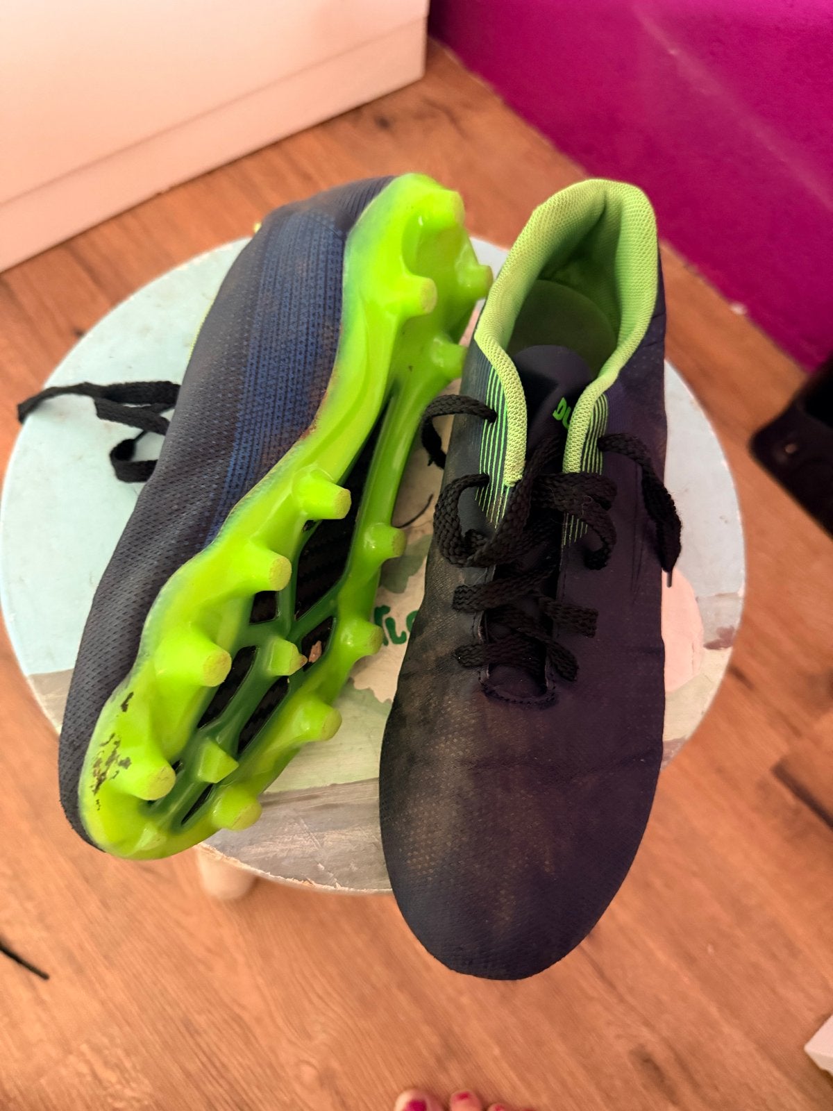 Gebruikte voetbalschoenen maat 39 - Noppen nog netjes, Sport en Fitness, Voetbal, Ophalen, Gebruikt, Schoenen