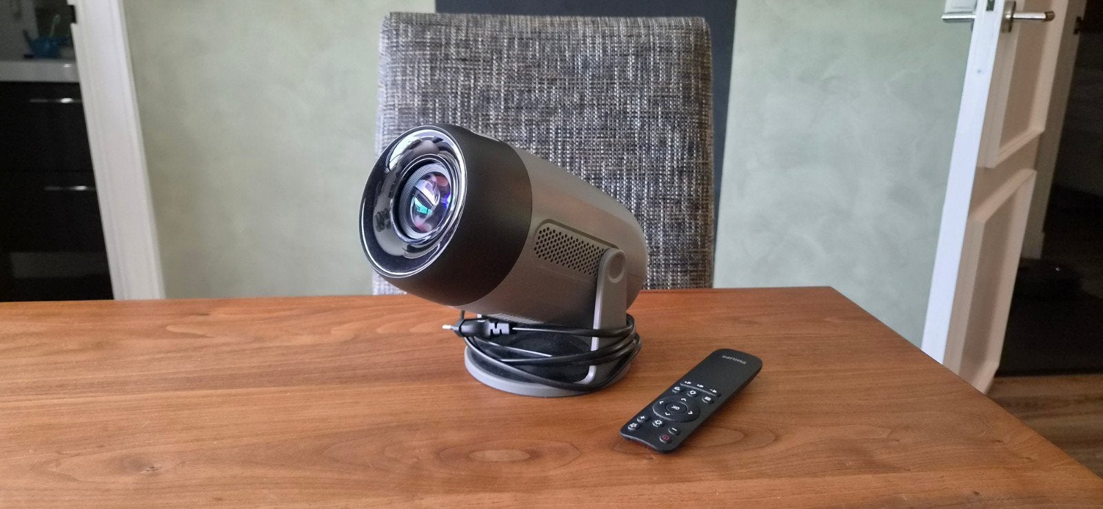 Philips NeoPix 150 Home Projector Full HD met afstandsbed., Philips, LED, Ophalen of Verzenden, Zo goed als nieuw