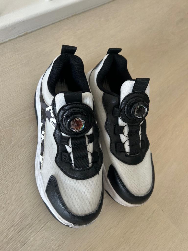 Schoenen met wieltjes kleine maat 36, Ophalen of Verzenden, Zo goed als nieuw, Kinderen