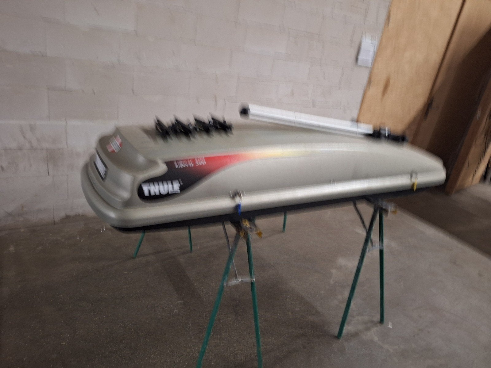 Thule dakkoffer met universele dakdragers, Auto diversen, Dakkoffers, Ophalen of Verzenden