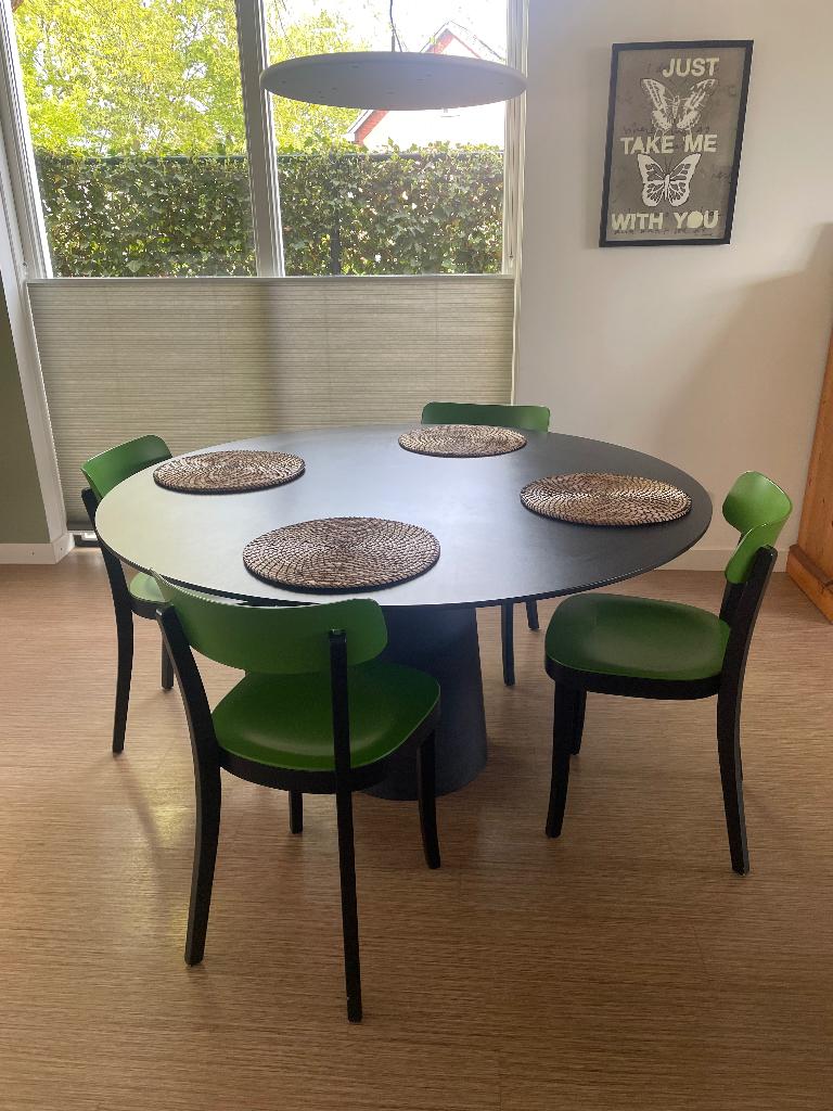 Eettafel Moooi van Marcel Wanders met 4 stoelen Vitra, Huis en Inrichting, Tafels | Eettafels, Gebruikt, 100 tot 150 cm, 100 tot 150 cm