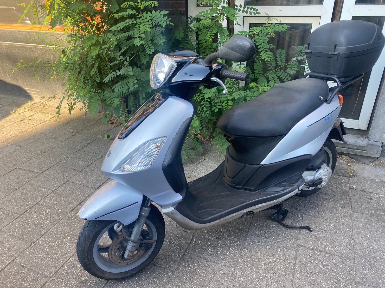 Piaggio Fly 2009 grijs - Geel kenteken scooter, Ophalen, Gebruikt, Maximaal 45 km/u, Fly