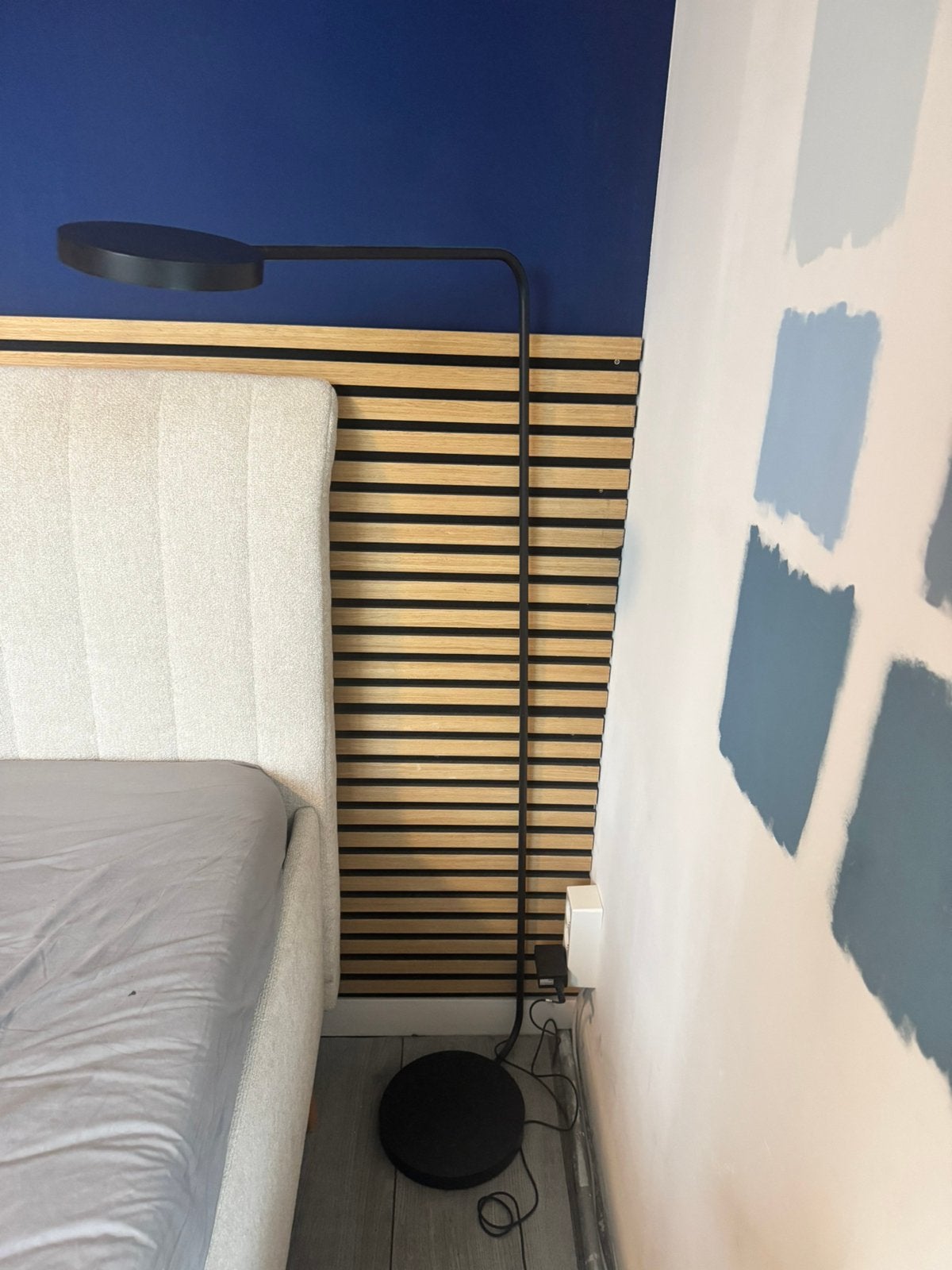 IKEA vloerlamp (LED + touchbediening), Ophalen, Zo goed als nieuw, Metaal, 100 tot 150 cm