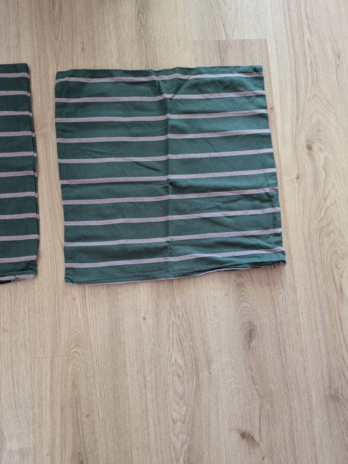 2 gestreepte kussenhoezen van de Hema, Ophalen of Verzenden, Zo goed als nieuw, Vierkant
