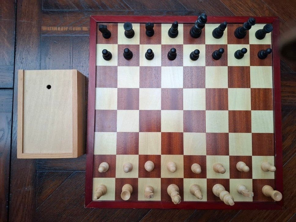 Schaakbord en dambord met schaakstukken, Hobby en Vrije tijd, Ophalen of Verzenden