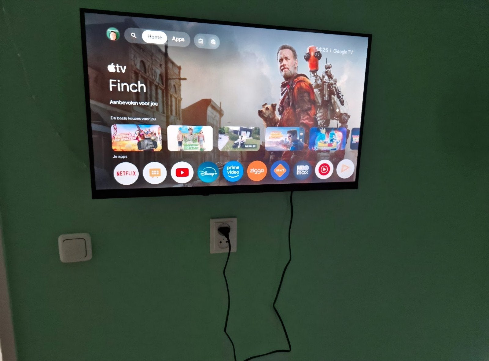 Sharp Smart TV - bijna  jaar oud, inclusief voetjes 32 inch, Ophalen, QLED, 50 Hz, 80 tot 100 cm