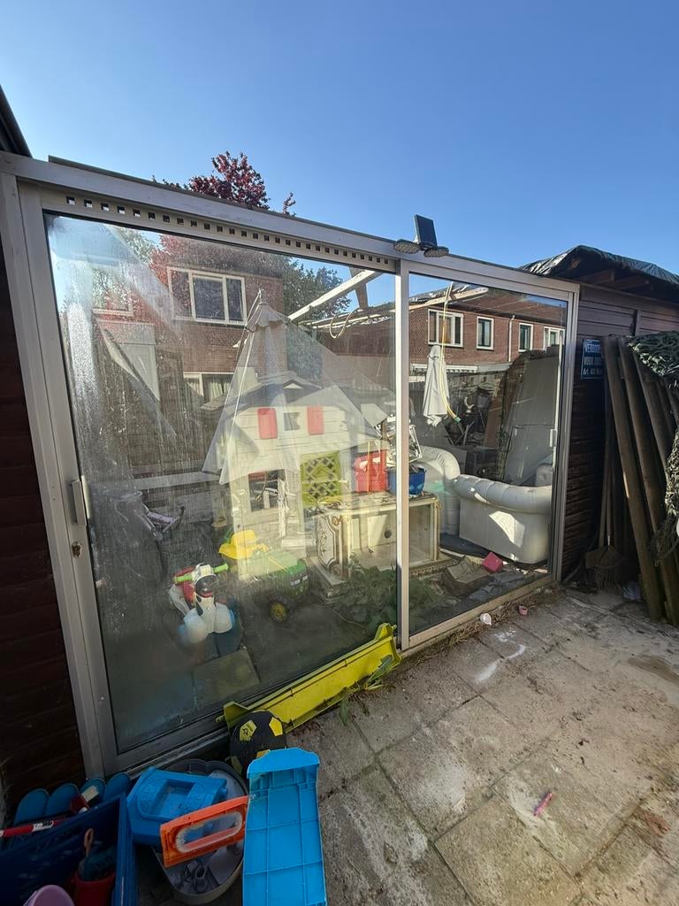 Gratis wanden en schuifpui !!zonder schutting!!, Tuin en Terras, Kassen, Ophalen of Verzenden, Glas, Zo goed als nieuw, Aluminium