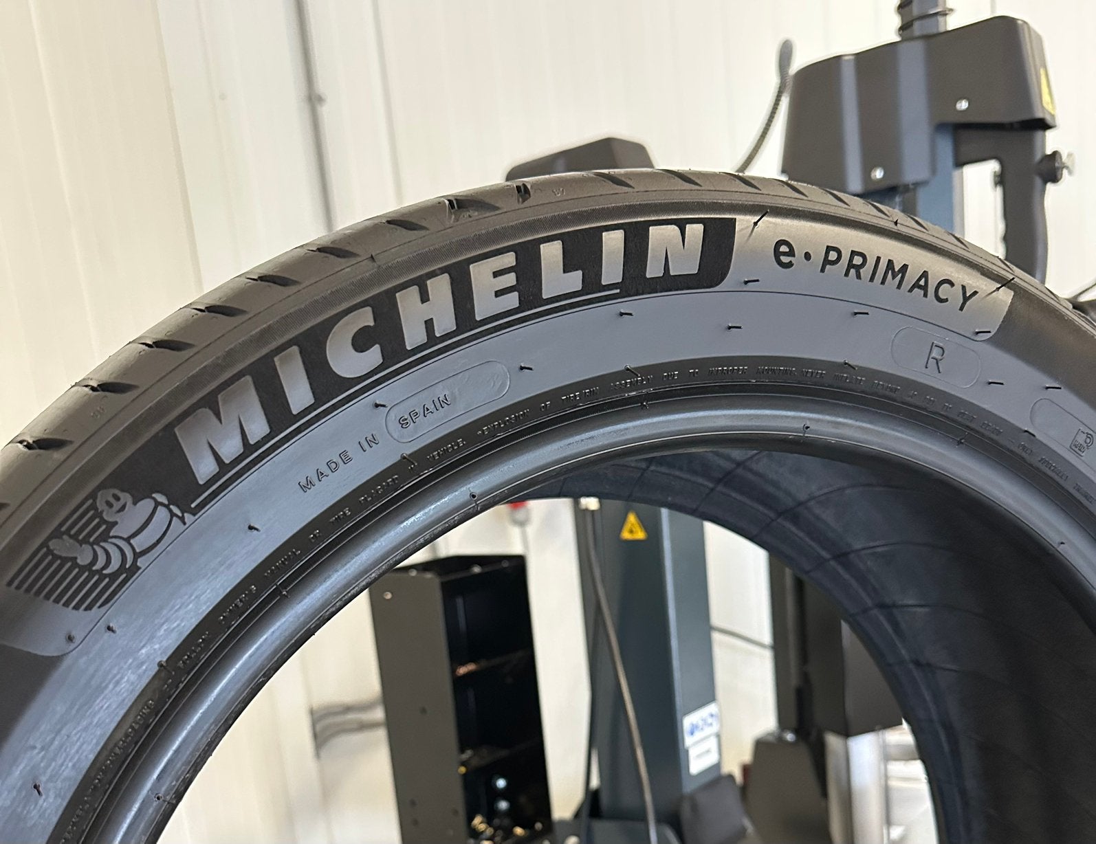 235 45 20 Michelin Zomerbanden 235/45 R20 Inclusief Montage, 235/45 R20 100V, Nieuw, Ophalen of Verzenden, 235 mm