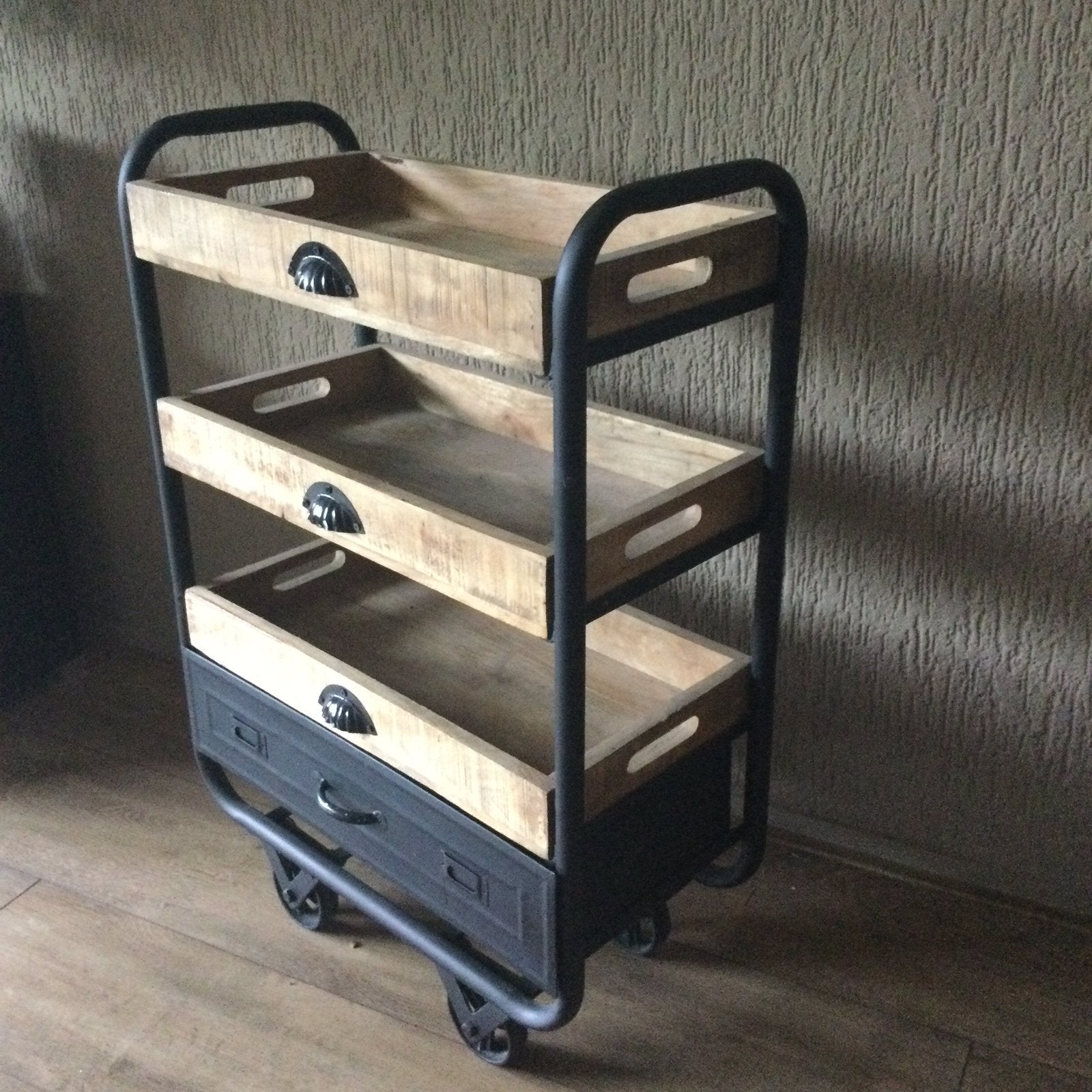 Leuke nette rolwagen/bedienwagen/trolley, Ophalen, Zo goed als nieuw