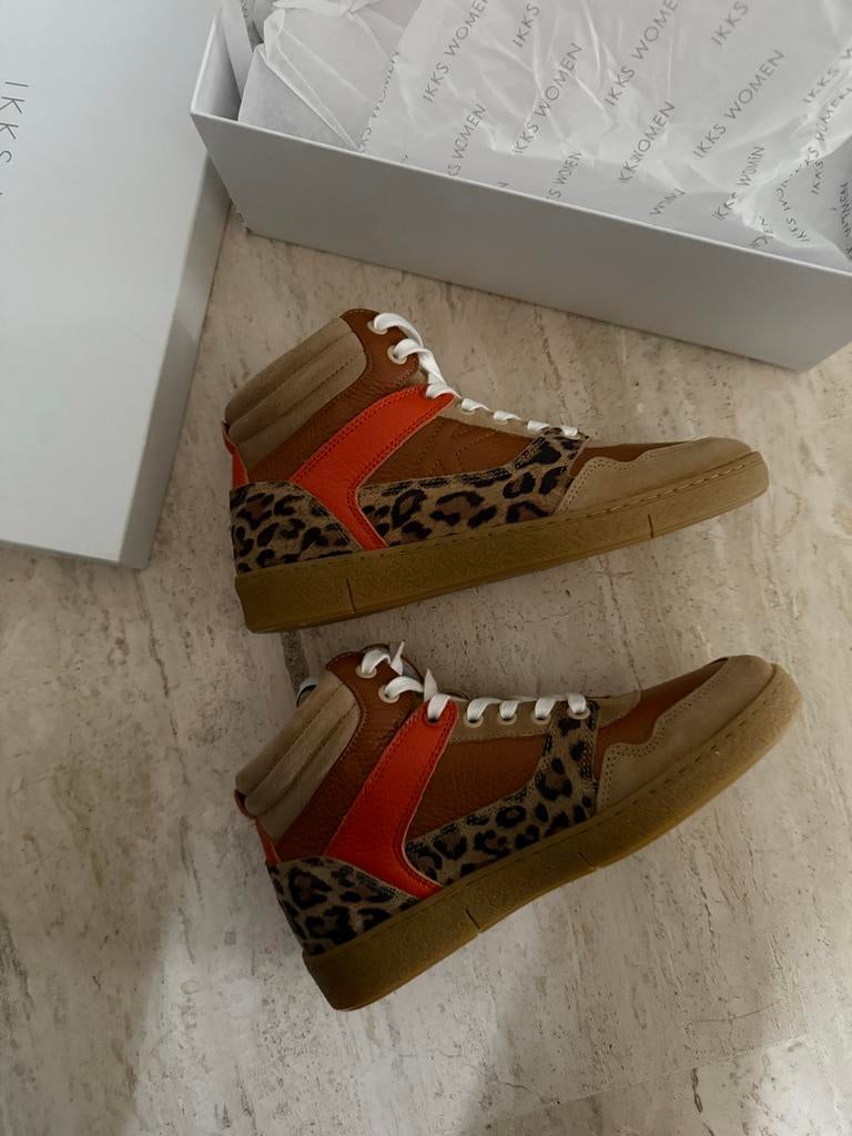 Nieuwe IKKS hoge sneakers beige/oranje luipaardprint mt 36, Kleding | Dames, Schoenen, Ophalen of Verzenden, Nieuw, Beige, Sneakers of Gympen
