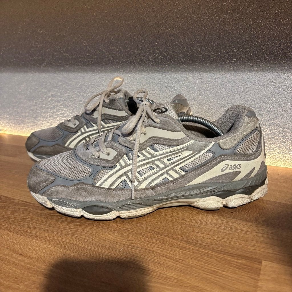 ASICS GEL-NYC Cream Oyster Grey Maat 45, Bruin, Ophalen of Verzenden, Sneakers of Gympen, Gedragen