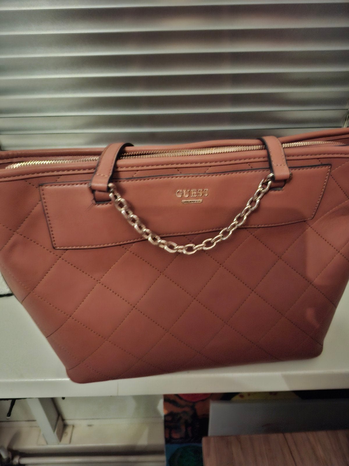 Bruine Guess shopper., Sieraden, Tassen en Uiterlijk, Tassen | Reistassen en Weekendtassen, 40 tot 60 cm, 30 cm of meer, Bruin