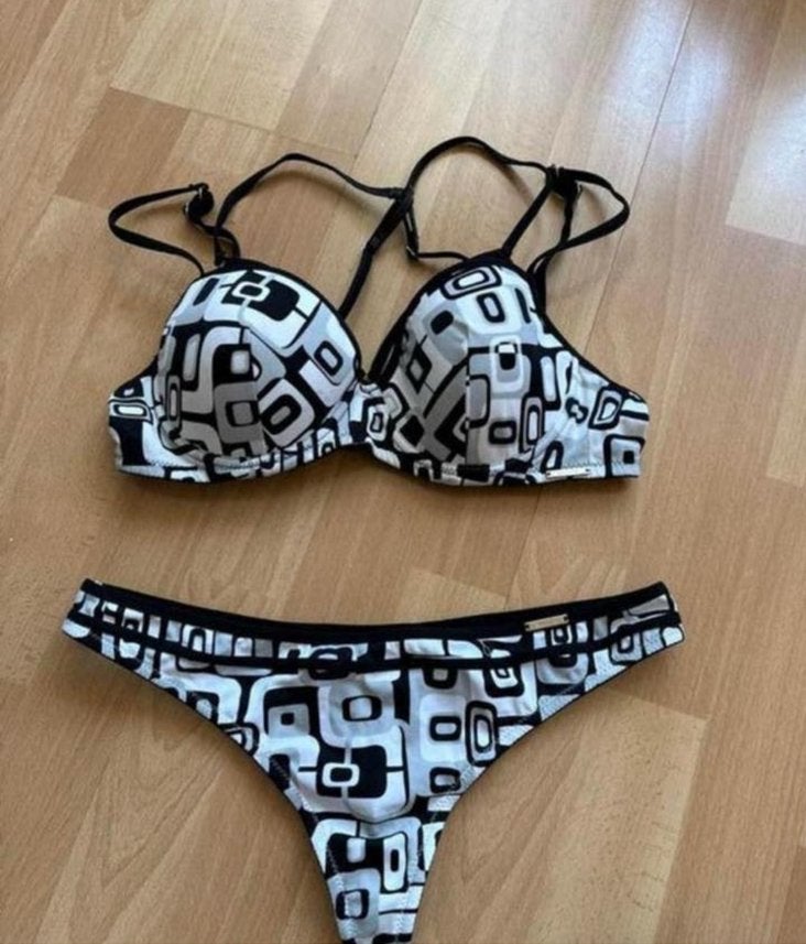 Sapph string bikini mt 80 B, Kleding | Dames, Badmode en Zwemkleding, Ophalen of Verzenden, Zo goed als nieuw, Overige kleuren