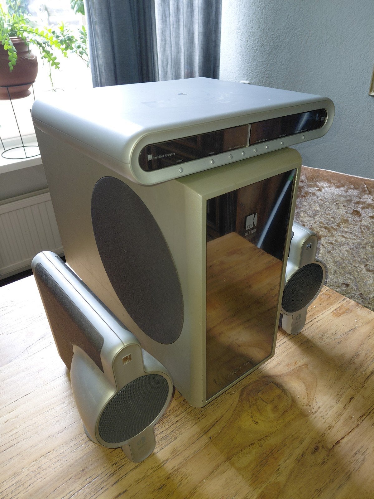 KEF KIT100 Home Entertainment Systeem - Compact & Krachtig, Ophalen