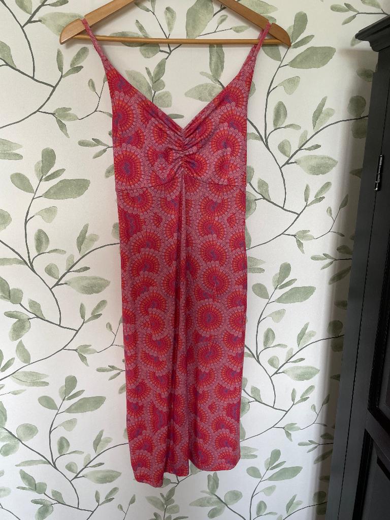 Dividere rood roze oranje paarse jurk zomerjurk small 36, Dividere, Ophalen of Verzenden, Zo goed als nieuw, Knielengte