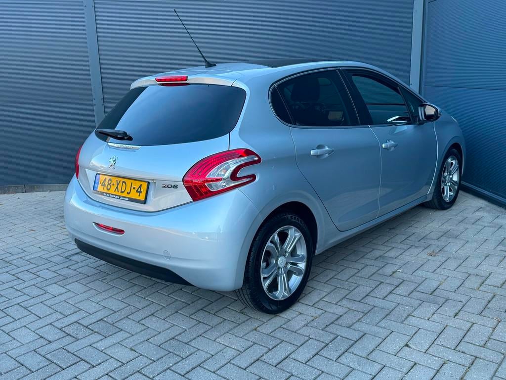 Peugeot 208 1.4 VTi Allure 50.000 km ! / Pano / Navi, Voorwielaandrijving, Euro 5, Origineel Nederlands, Bedrijf