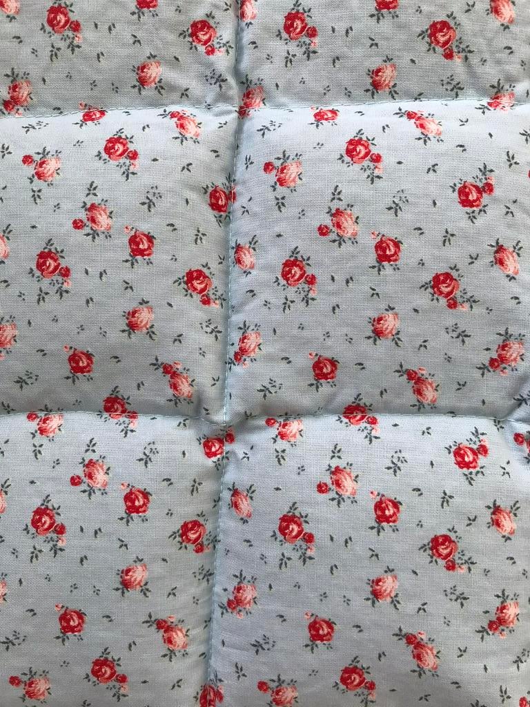 Verkoelend kussen . Warmtekussen. Blauw met roosjes, Ophalen, Nieuw, Overige typen