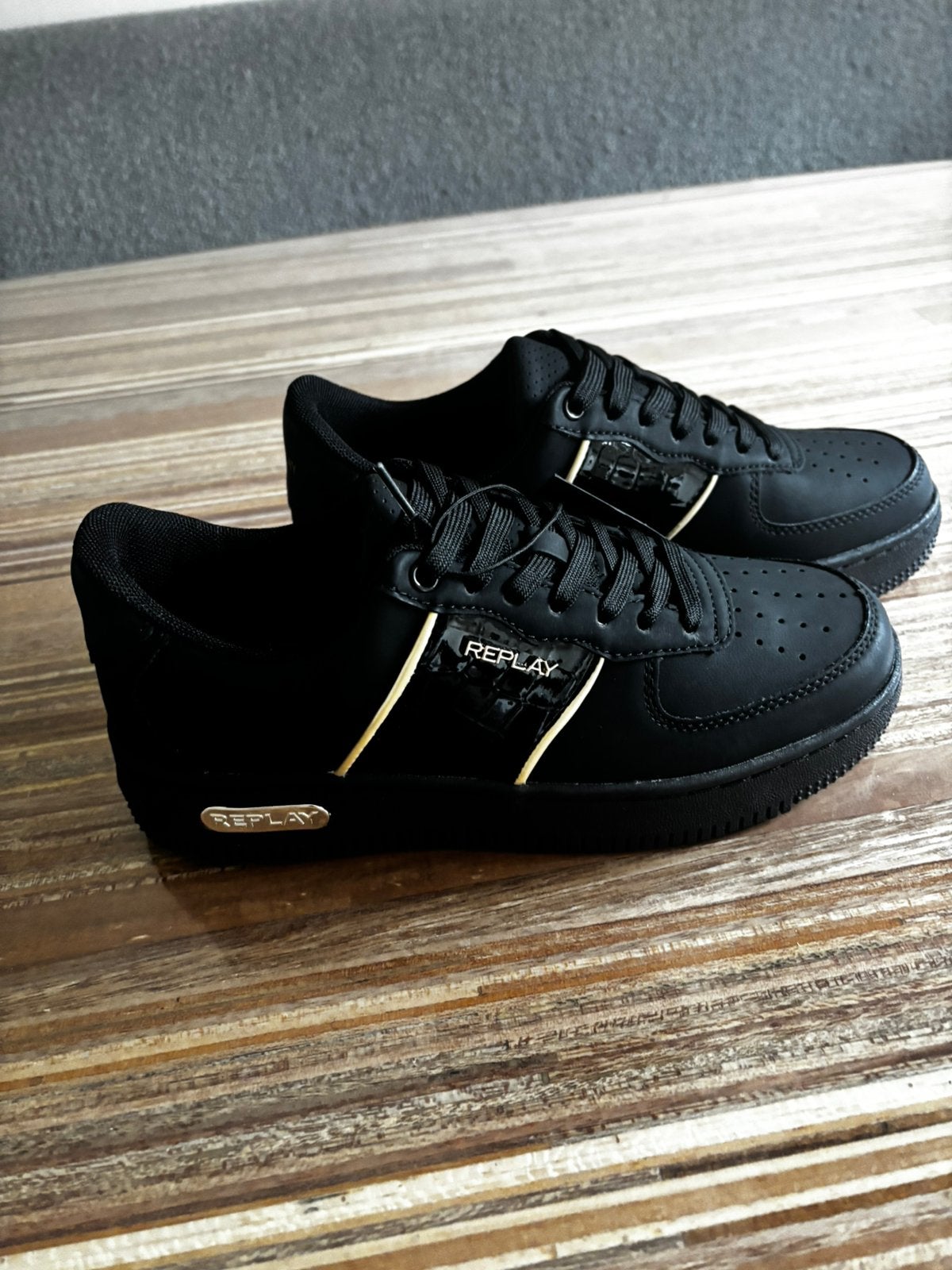 Zwart/gouden sneakers van Replay maat 38, Nieuw, Ophalen of Verzenden, Jongen of Meisje, Sportschoenen