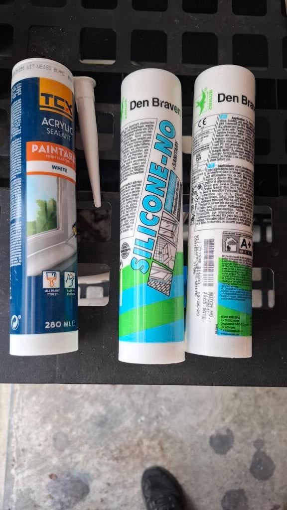 Sanitair kit en acrylaat kit - Nieuw en ongeopend, Ophalen of Verzenden