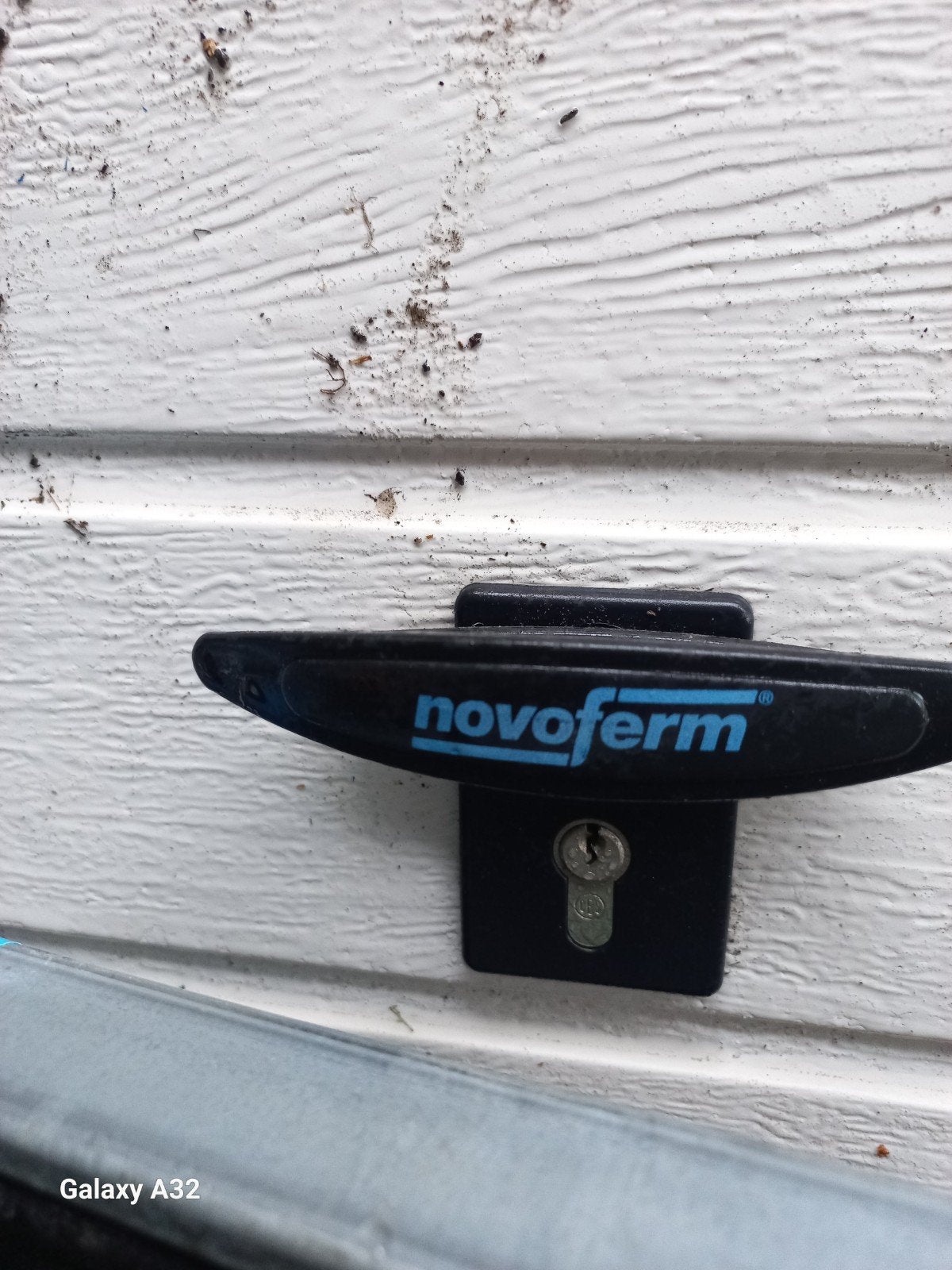 Novoferm Garagedeur - Gebruikt, compleet met rails en motor, Ophalen, 120 cm of meer, Garagedeur, 200 tot 215 cm
