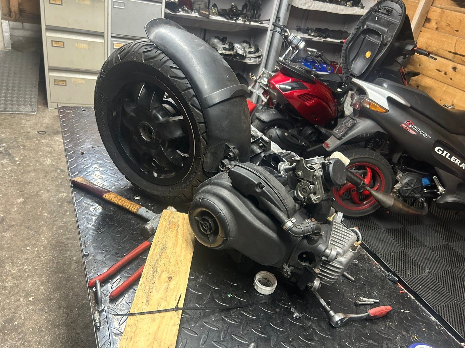 Piaggio zip/vespa 4T v2 blok, Ophalen of Verzenden, Zo goed als nieuw, Benzine, Zip