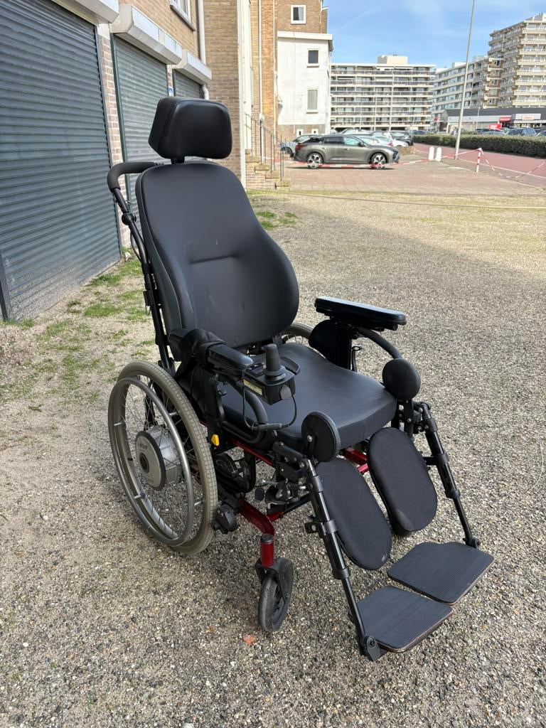 Elektrische kantelbare rolstoel – Quickie SR45 + e-drive, Diversen, Rolstoelen, Gebruikt, Elektrische rolstoel, Ophalen