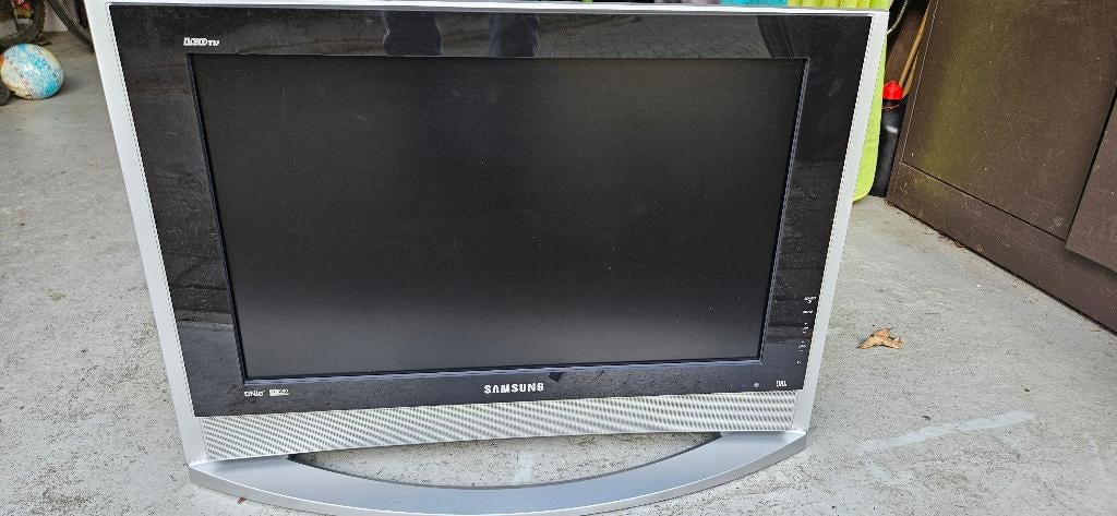 Samsung TV LW26A33WX LCD 26 Inch JBL Audio, Gebruikt, 50 Hz, Samsung, HD Ready (720p)