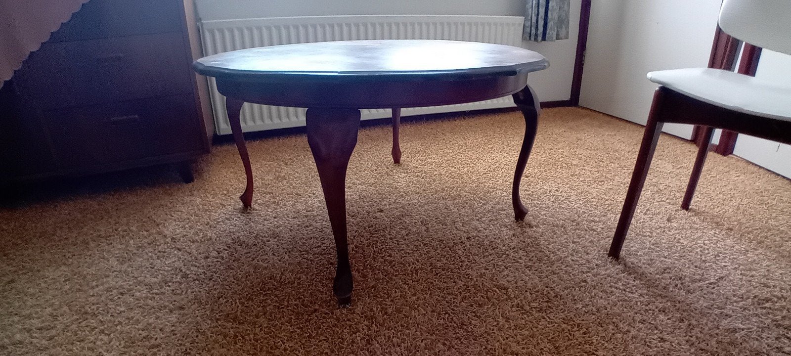 Antieke salontafel met sierlijke poten, Antiek en Kunst, Ophalen