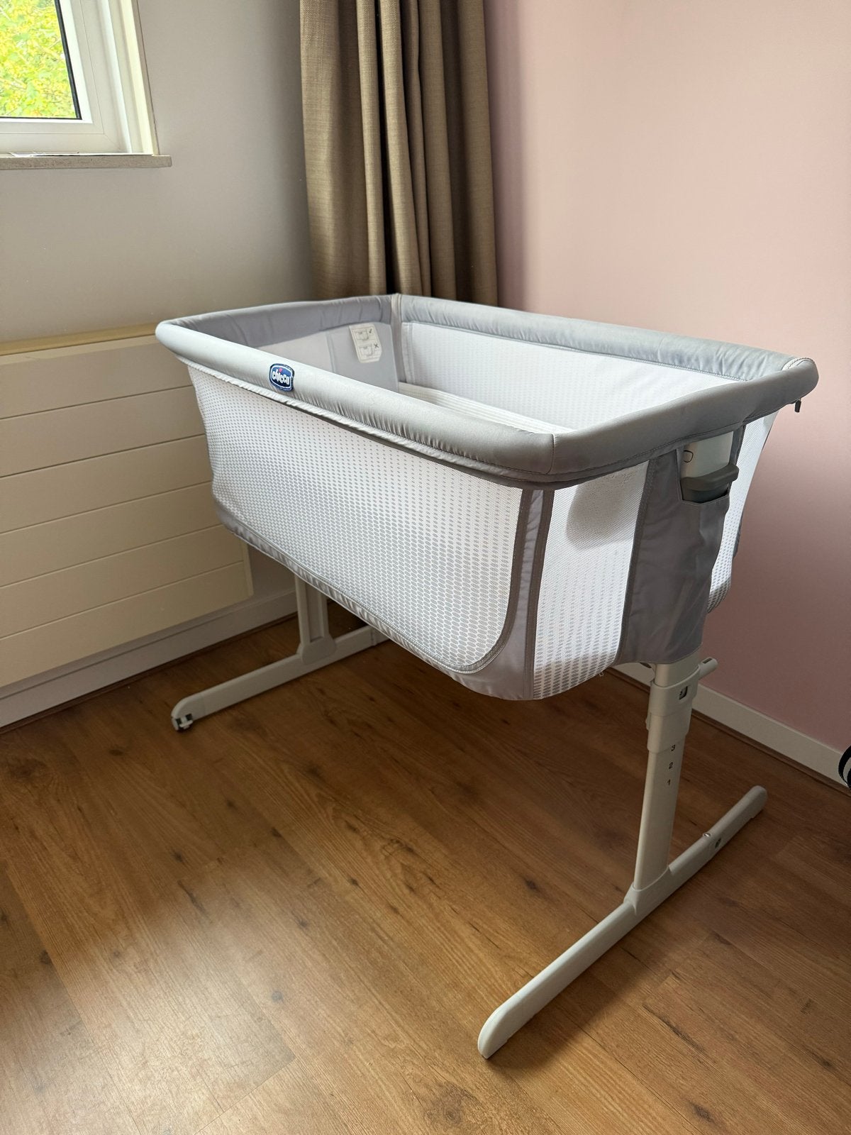 Chicco Next2Me Co-sleeper met matras en opberghoes, Ophalen, 70 tot 85 cm, Zo goed als nieuw, Minder dan 140 cm
